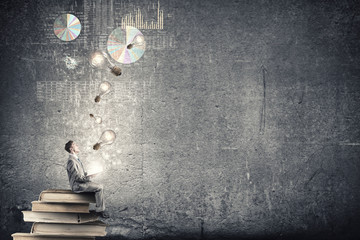 沉木放在鱼缸里水发黄怎么办