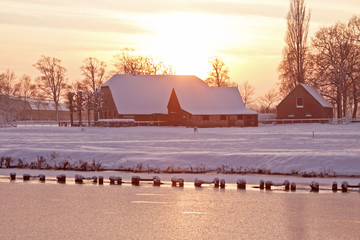 五菱之光离合器踩着重怎么办